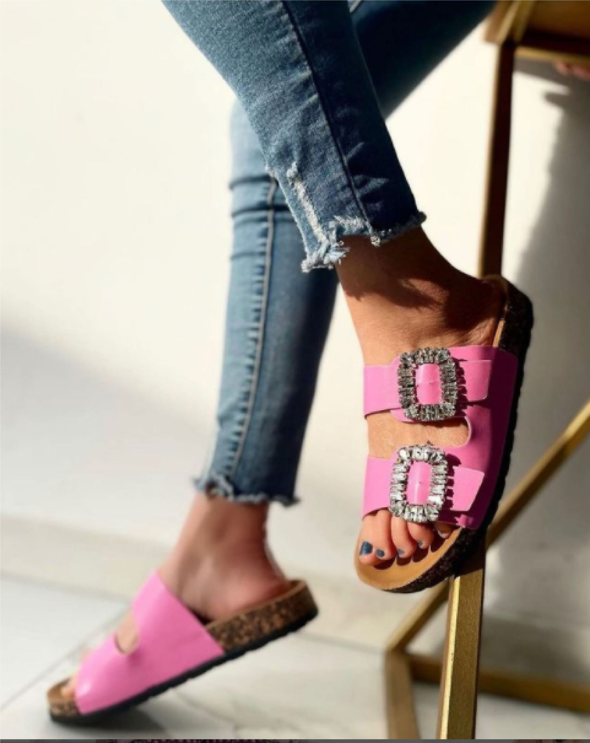Sandalias Planas Color Crema Con Piedras De Colores Alma En Pena | Querol