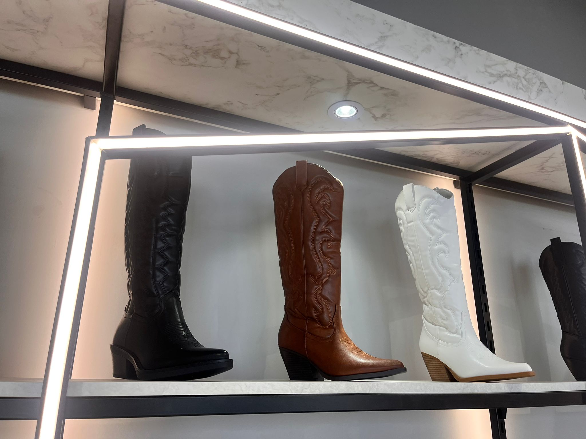 Botas Camperas Básicas – El Clásico que Nunca Falla - Imagen 22