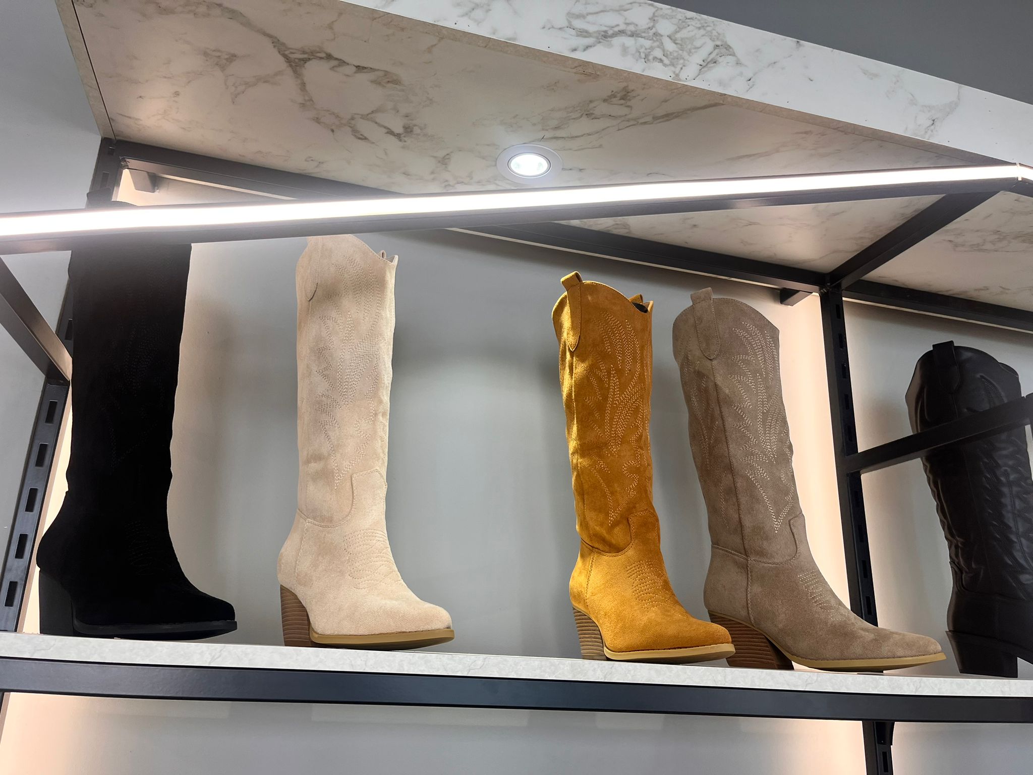 Botas Camperas Básicas – El Clásico que Nunca Falla - Imagen 21