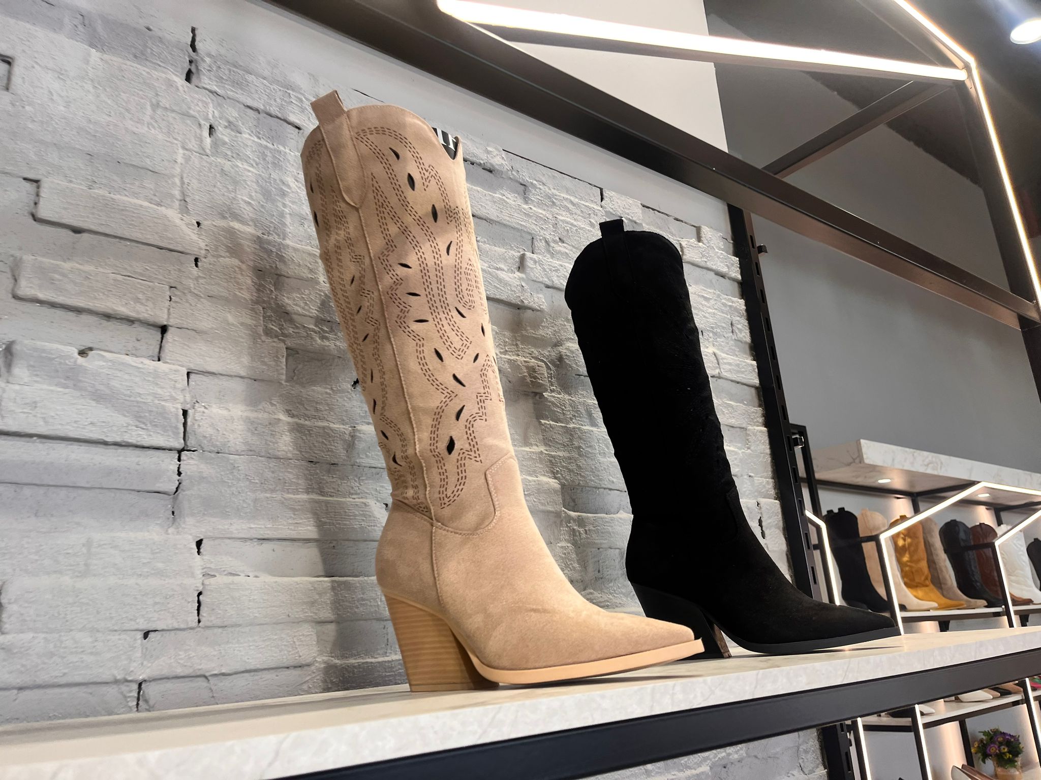 Botas Camperas Básicas – El Clásico que Nunca Falla - Imagen 20