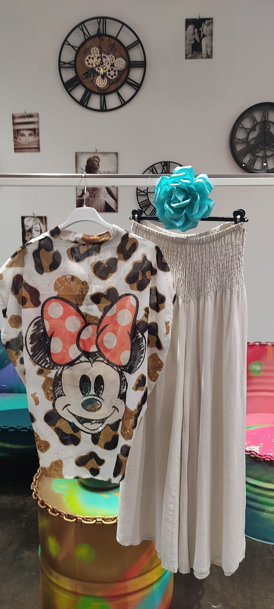 👘 KIMONOS Y CONJUNTOS ESTAMPADOS👚 CONJUNTOS FLUIDOS CON DETALLE DORADO Conjunto dos piezas encaje beige – Vestido elegante para eventos S/M/L - Imagen 9