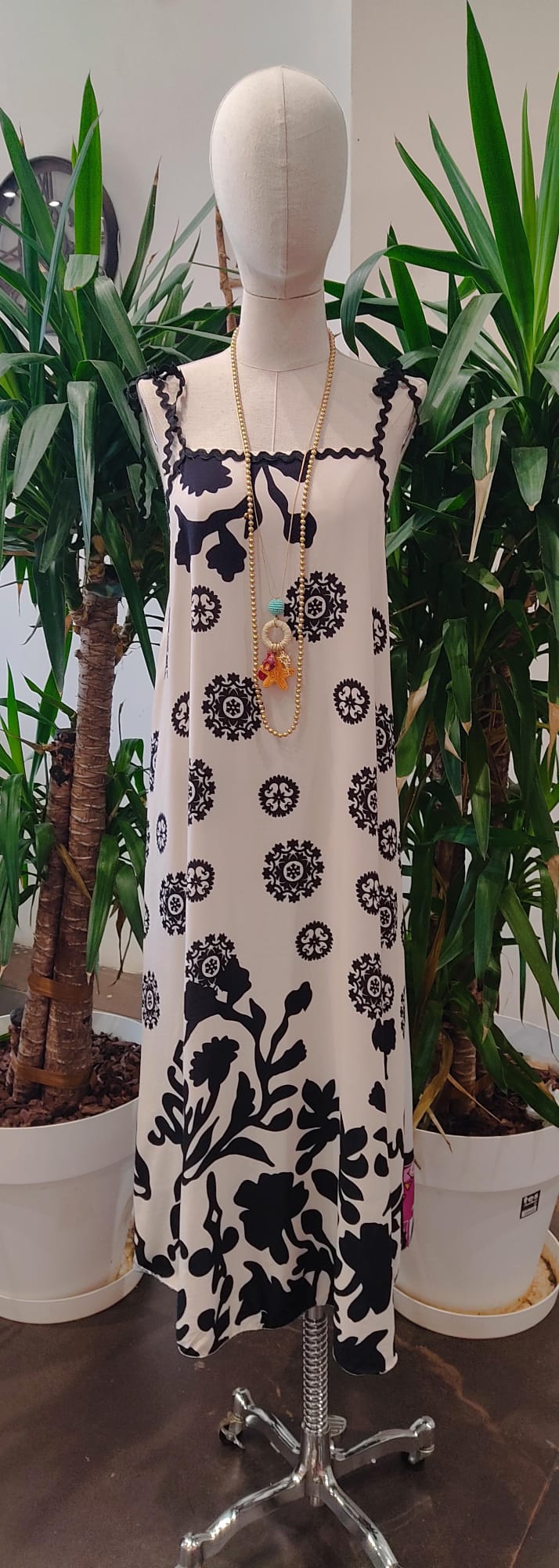 👘 KIMONOS Y CONJUNTOS ESTAMPADOS👚 CONJUNTOS FLUIDOS CON DETALLE DORADO Conjunto dos piezas encaje beige – Vestido elegante para eventos S/M/L - Imagen 15