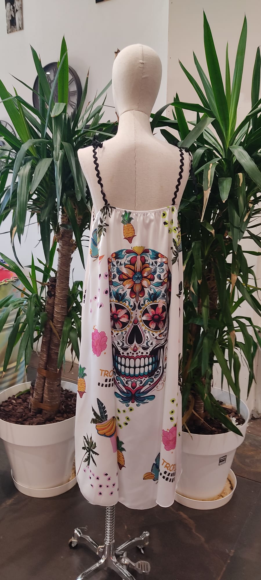 👘 KIMONOS Y CONJUNTOS ESTAMPADOS👚 CONJUNTOS FLUIDOS CON DETALLE DORADO Conjunto dos piezas encaje beige – Vestido elegante para eventos S/M/L - Imagen 18