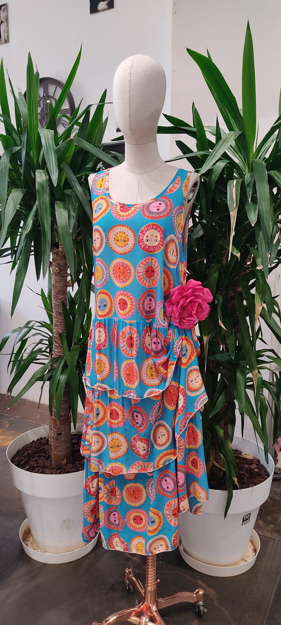 👘 KIMONOS Y CONJUNTOS ESTAMPADOS👚 CONJUNTOS FLUIDOS CON DETALLE DORADO Conjunto dos piezas encaje beige – Vestido elegante para eventos S/M/L - Imagen 19