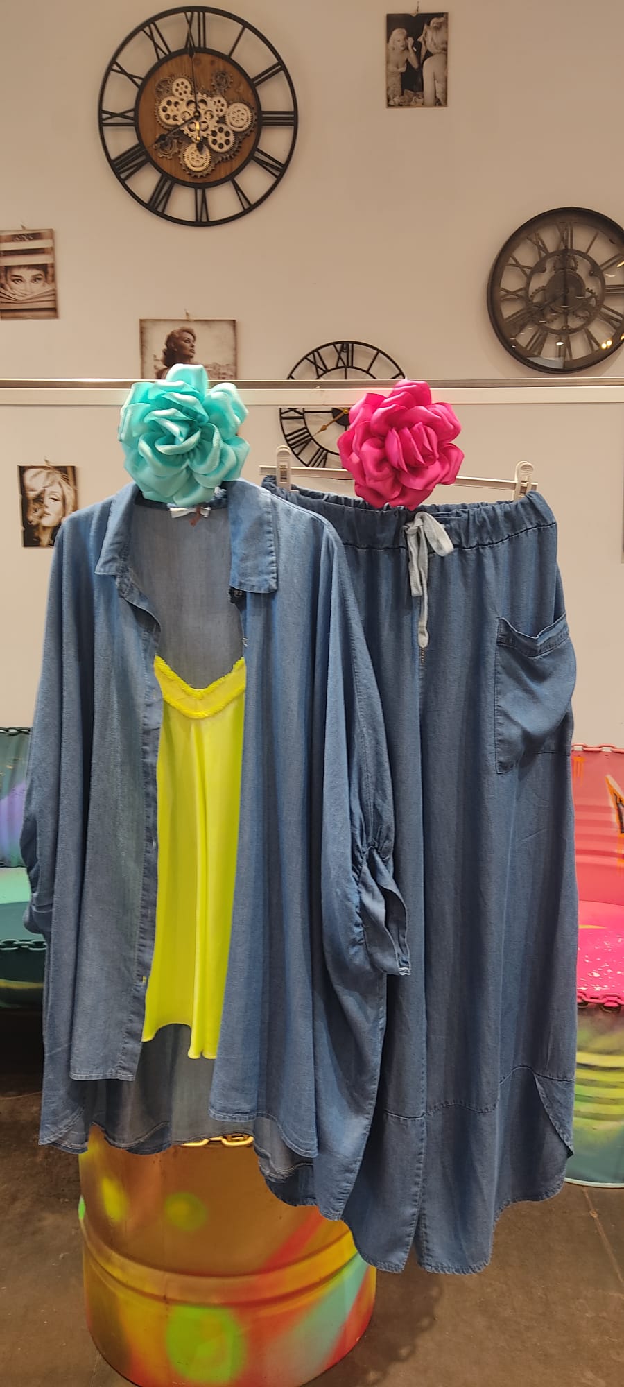 👘 KIMONOS Y CONJUNTOS ESTAMPADOS👚 CONJUNTOS FLUIDOS CON DETALLE DORADO Conjunto dos piezas encaje beige – Vestido elegante para eventos S/M/L - Imagen 45