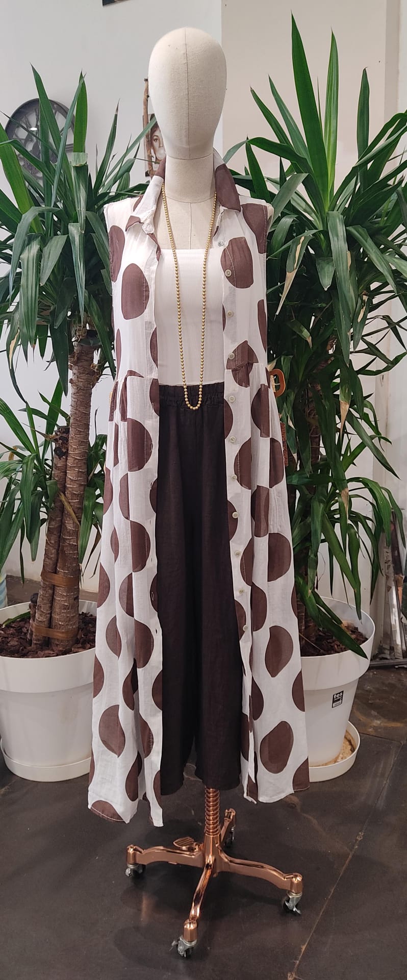 👘 KIMONOS Y CONJUNTOS ESTAMPADOS👚 CONJUNTOS FLUIDOS CON DETALLE DORADO Conjunto dos piezas encaje beige – Vestido elegante para eventos S/M/L - Imagen 49