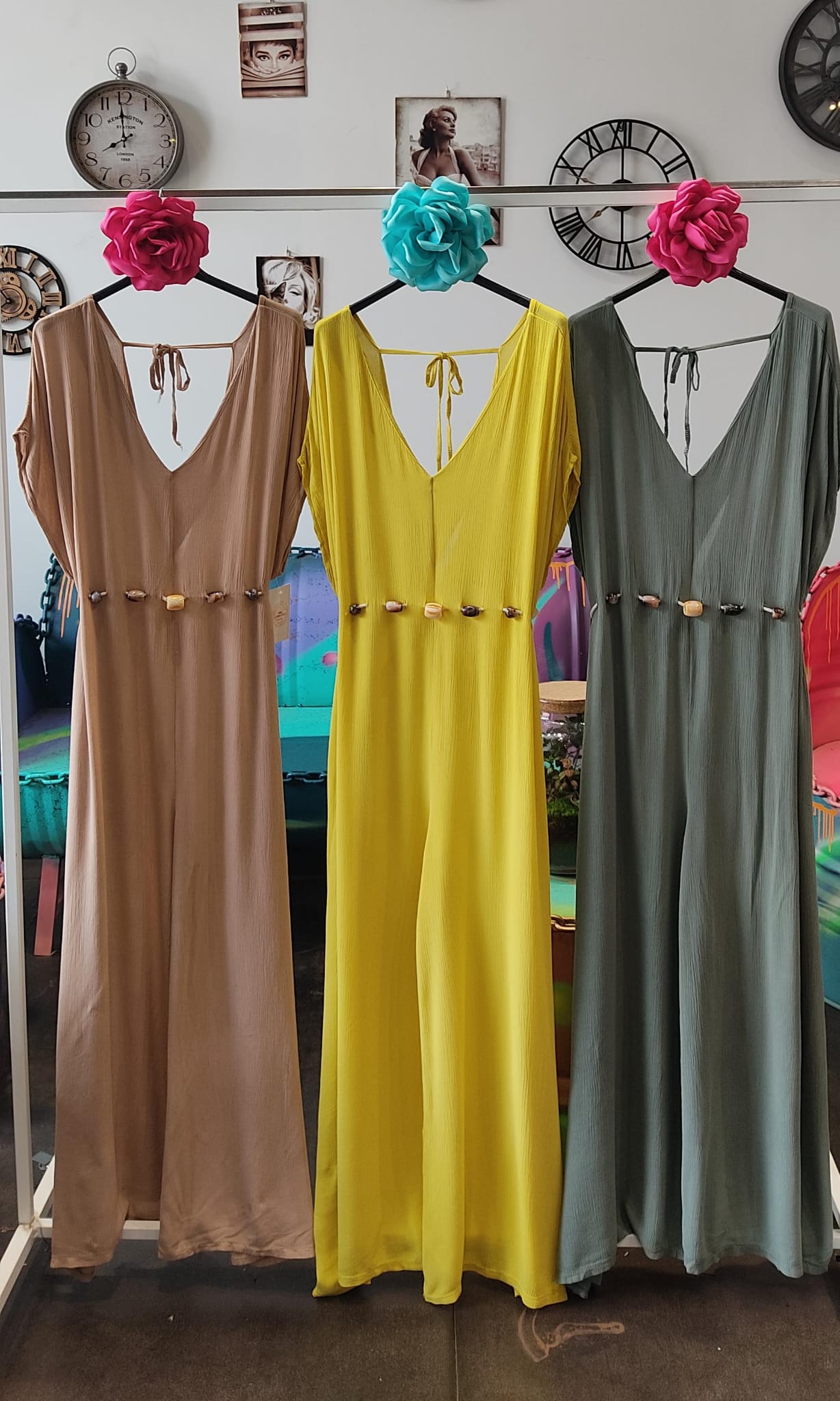 👘 KIMONOS Y CONJUNTOS ESTAMPADOS👚 CONJUNTOS FLUIDOS CON DETALLE DORADO Conjunto dos piezas encaje beige – Vestido elegante para eventos S/M/L - Imagen 68