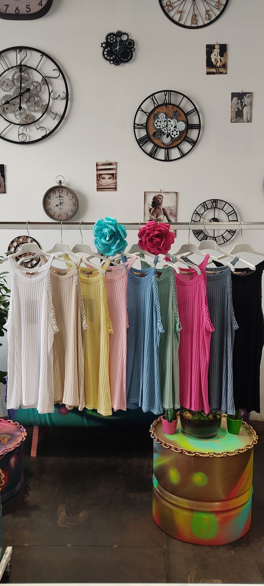 👘 KIMONOS Y CONJUNTOS ESTAMPADOS👚 CONJUNTOS FLUIDOS CON DETALLE DORADO Conjunto dos piezas encaje beige – Vestido elegante para eventos S/M/L - Imagen 70