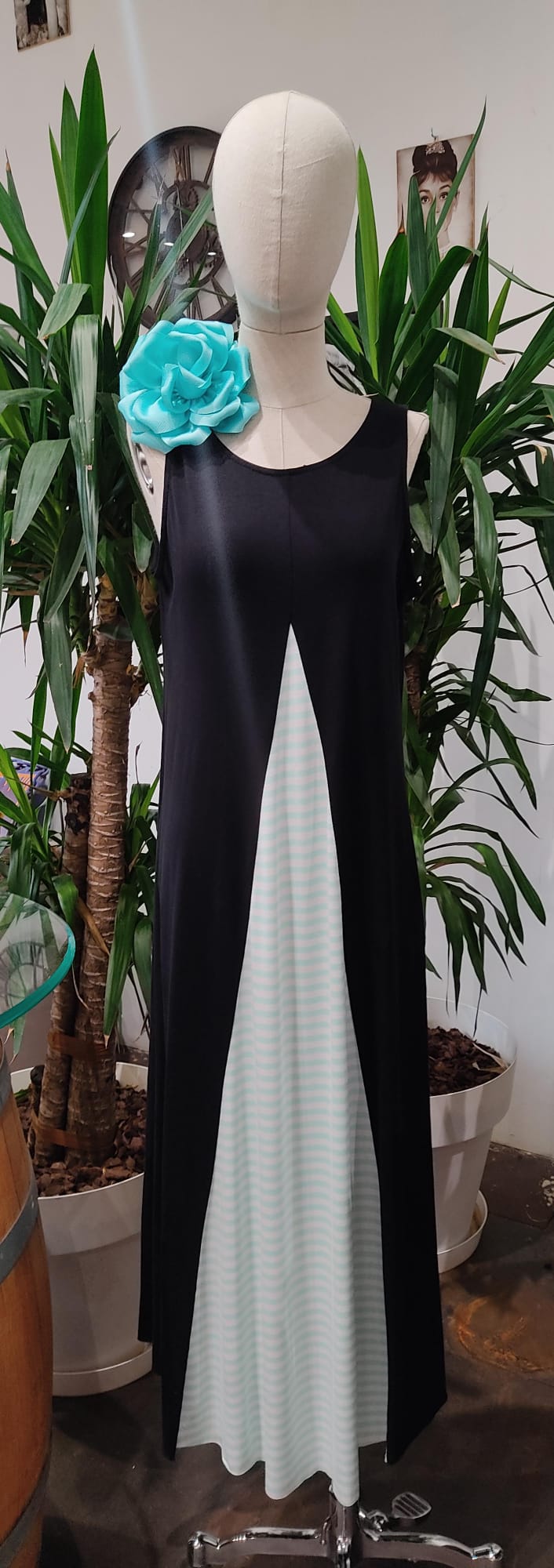 "Conjuntos y Vestidos de Lujo – Colección Bless Me PatricQueen" - Imagen 2