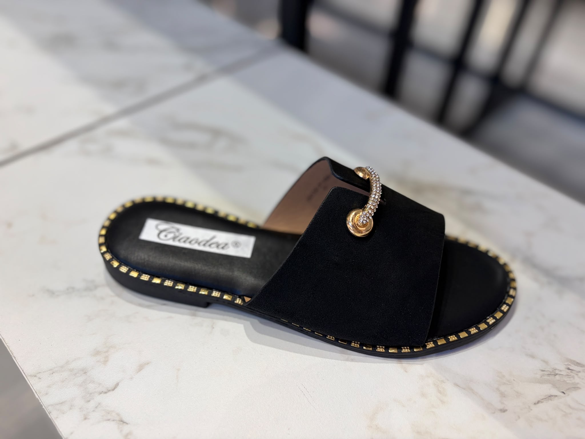 Sandalia Plana de Dedo estilo Boho con Borlas y Cuentas | PatricQueen - Imagen 19