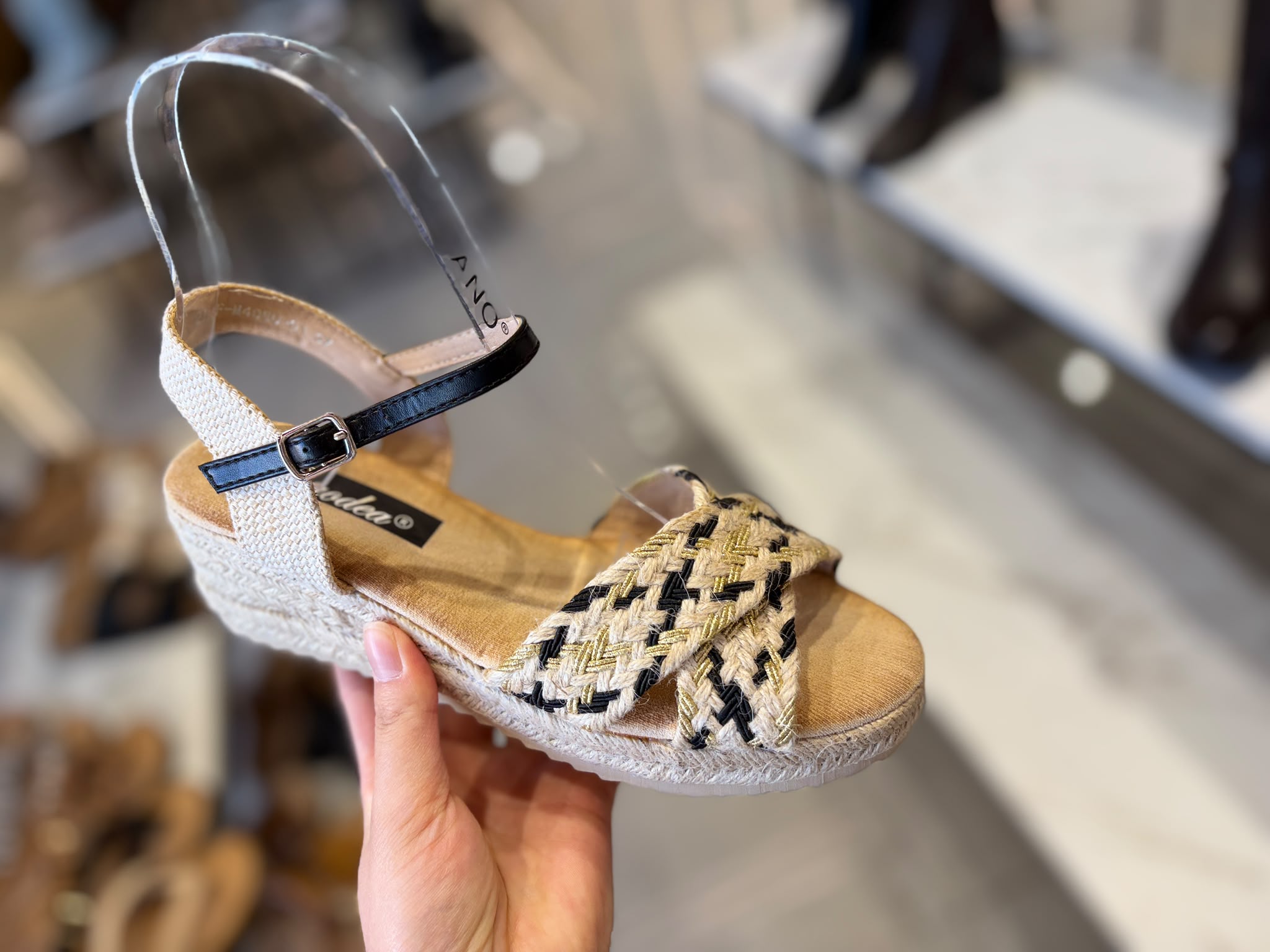 Sandalia Plataforma de Rafia con Tiras Metalizadas Multicolor | PatricQueen - Imagen 9