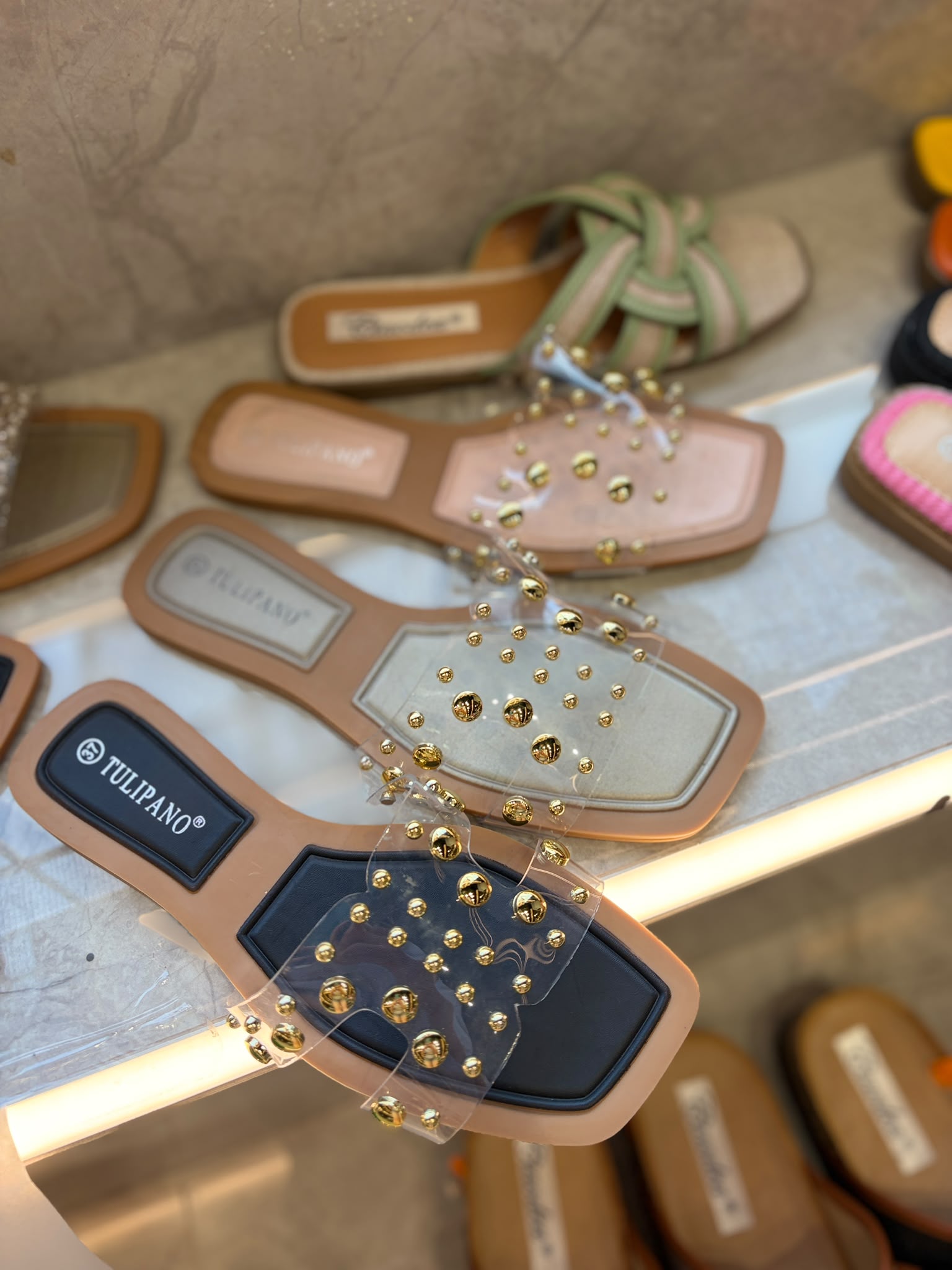 Sandalia Plana de Dedo estilo Boho con Borlas y Cuentas | PatricQueen - Imagen 12