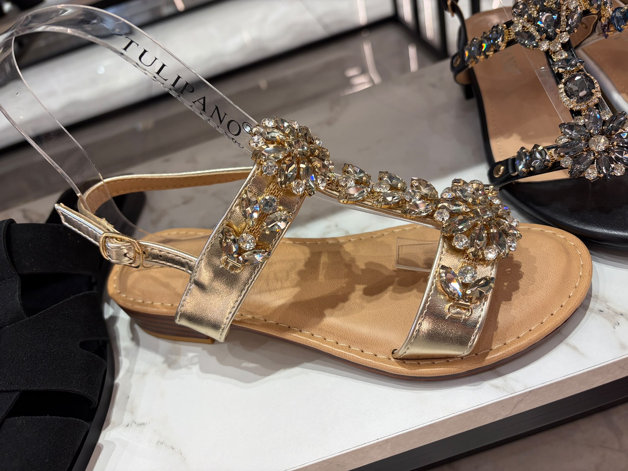 Sandalia de Vestir con Pedrería Joya Multicolor y Tacón Bajo | PatricQueen - Imagen 4