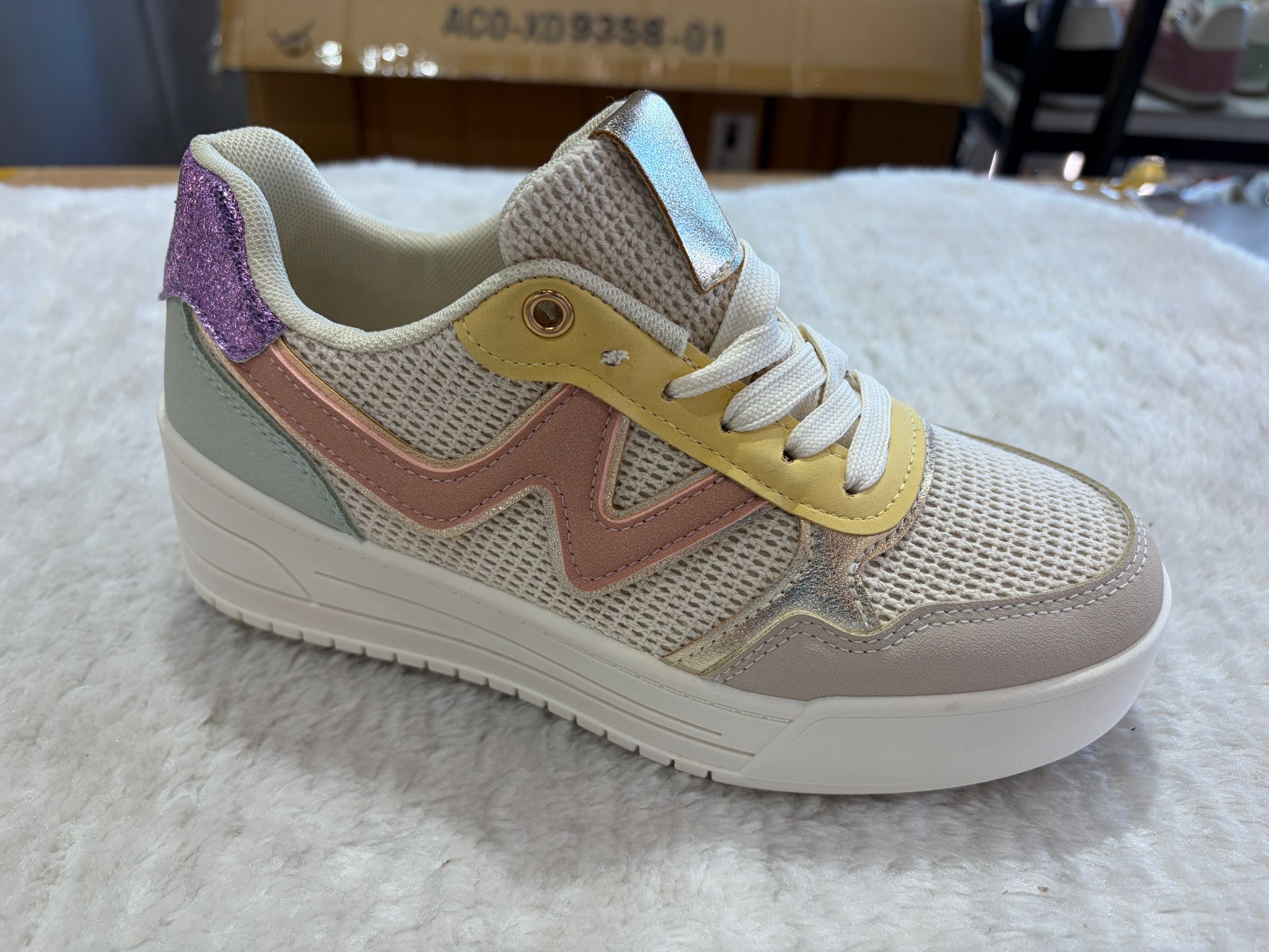 Colección Sneakers Plataforma y Zapatillas de Vestir con Brillo | PatricQueen